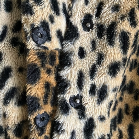 Collared leopard fur jacket with pockets - Picture 3 of 5